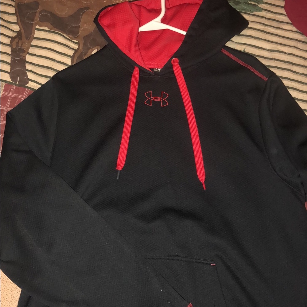 Men’s underarmour hoodie